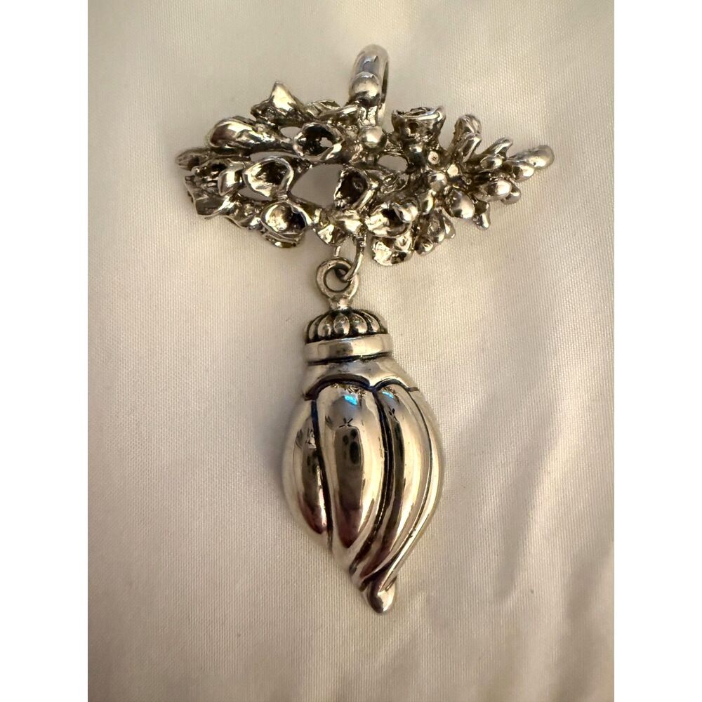 Vintage Rebecca Collins Silver Nautical Coral & Shell Motif Pendant Scarf Clip